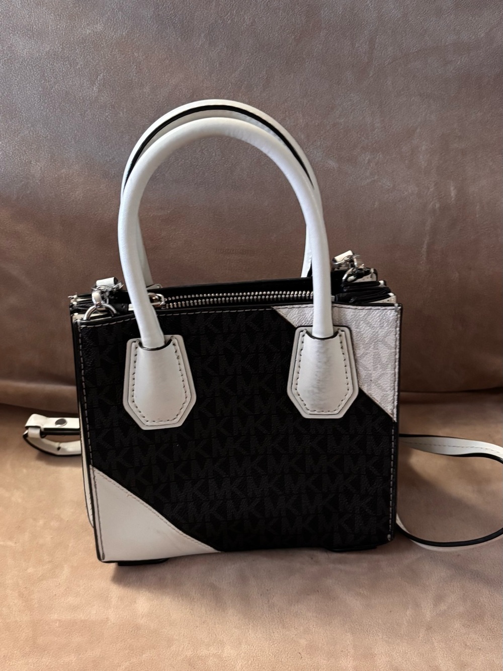 Michael Kors Black and White Mini Satchel with Crossbody Strap - Picture 2 of 10